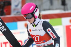 Anna Twardosz Oberstdorf2021 fot.JuliaPiatkowska2 300x200 - MŚ Oberstdorf: Kramer prowadzi z rekordem, bez Polek w finale