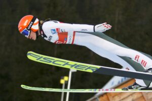 Read more about the article MŚ Oberstdorf: Kramer prowadzi z rekordem, bez Polek w finale