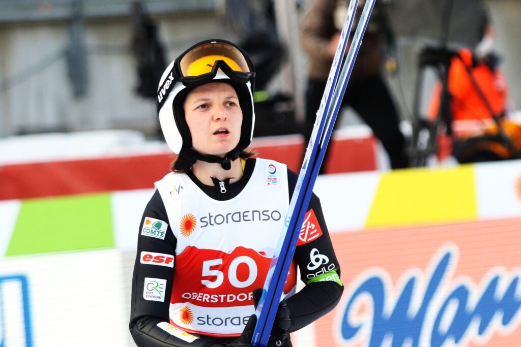 Read more about the article FIS Cup Pań w Gérardmer: Francusko-japońskie podium i udany rewanż Julii Clair