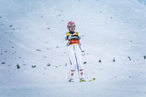 MaritaKramer Lillehammer2021 fotAlexanderHenningsen 300x200 - Marita Kramer odzyskuje prowadzenie w Pucharze Świata: „Miło jest móc nadal nosić żółty plastron”